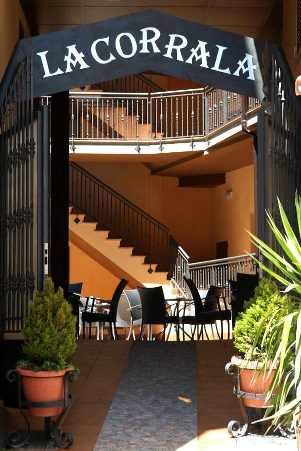 Apartahotel La Corrala San Martín de Moncayo Buitenkant foto